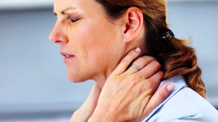 Болката в гърба в областта на шията е рефлексен синдром на цервикална остеохондроза